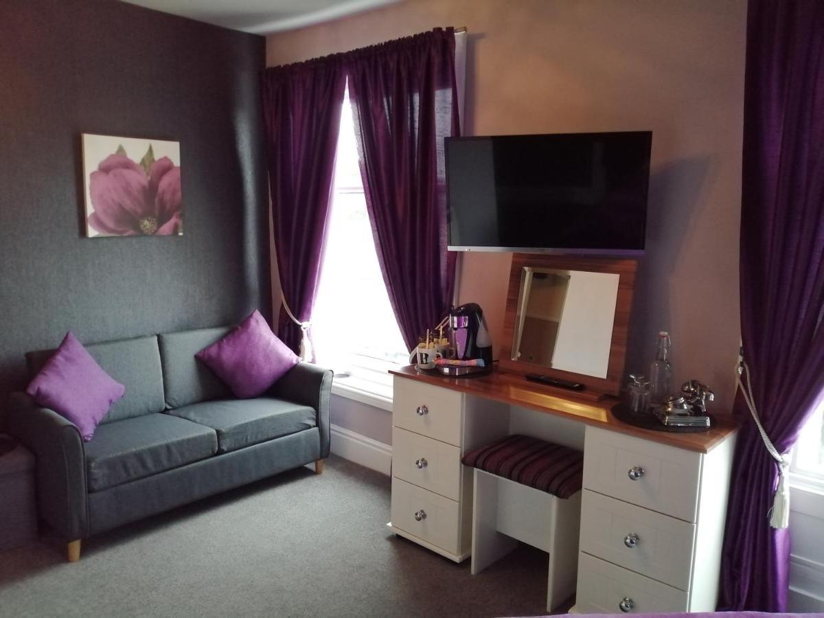 Burleigh Guest House Llandudno Buitenkant foto