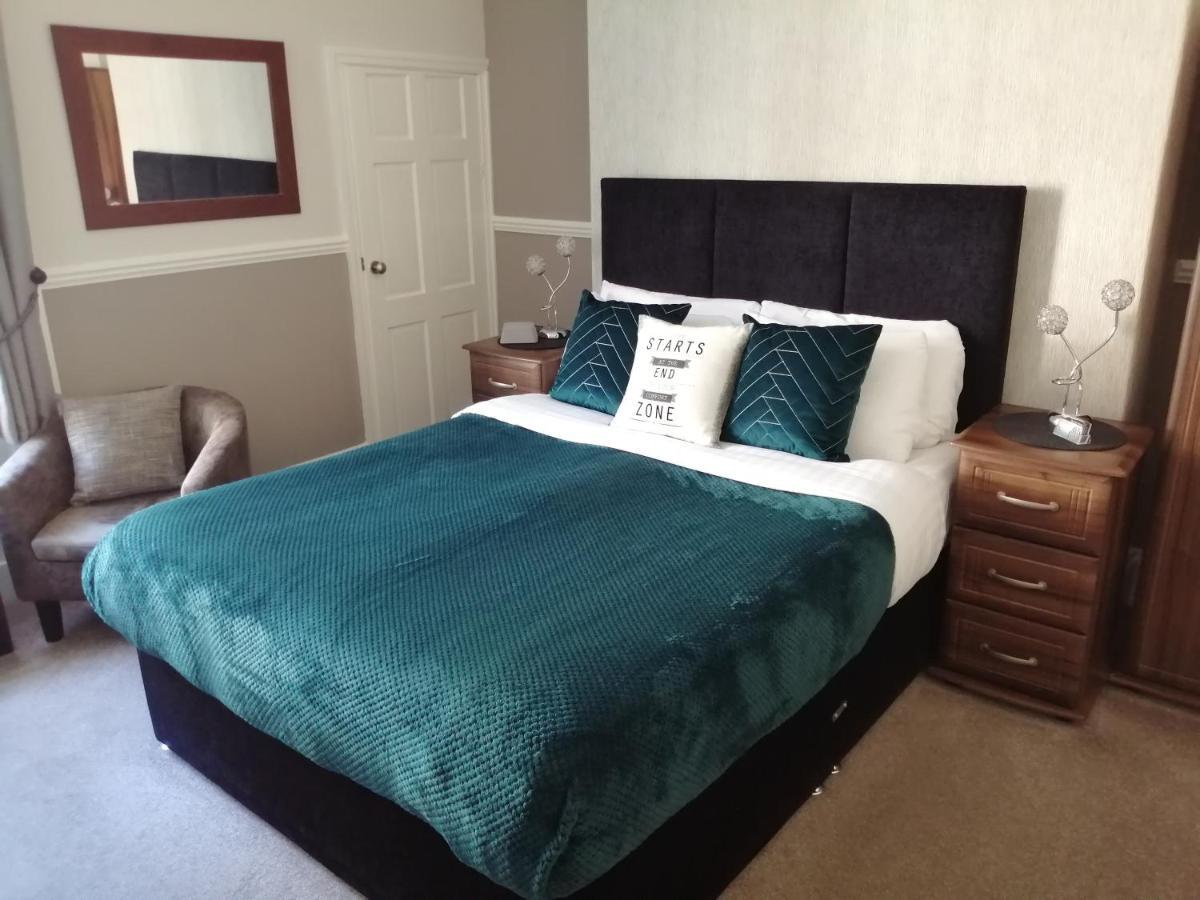 Burleigh Guest House Llandudno Buitenkant foto